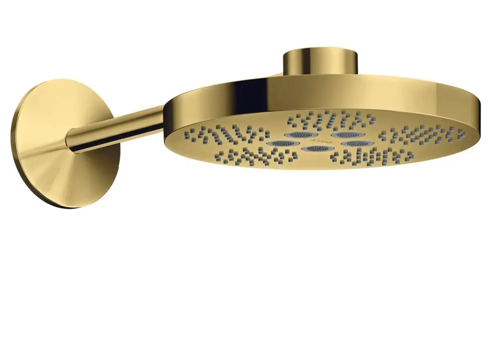 Kopfbadezimmerbrause in Polished Gold Optik, montiert an einem geraden Brausearm, von der Marke AXOR, mit strukturiertem Kopfteil für Wasserstrahlen.